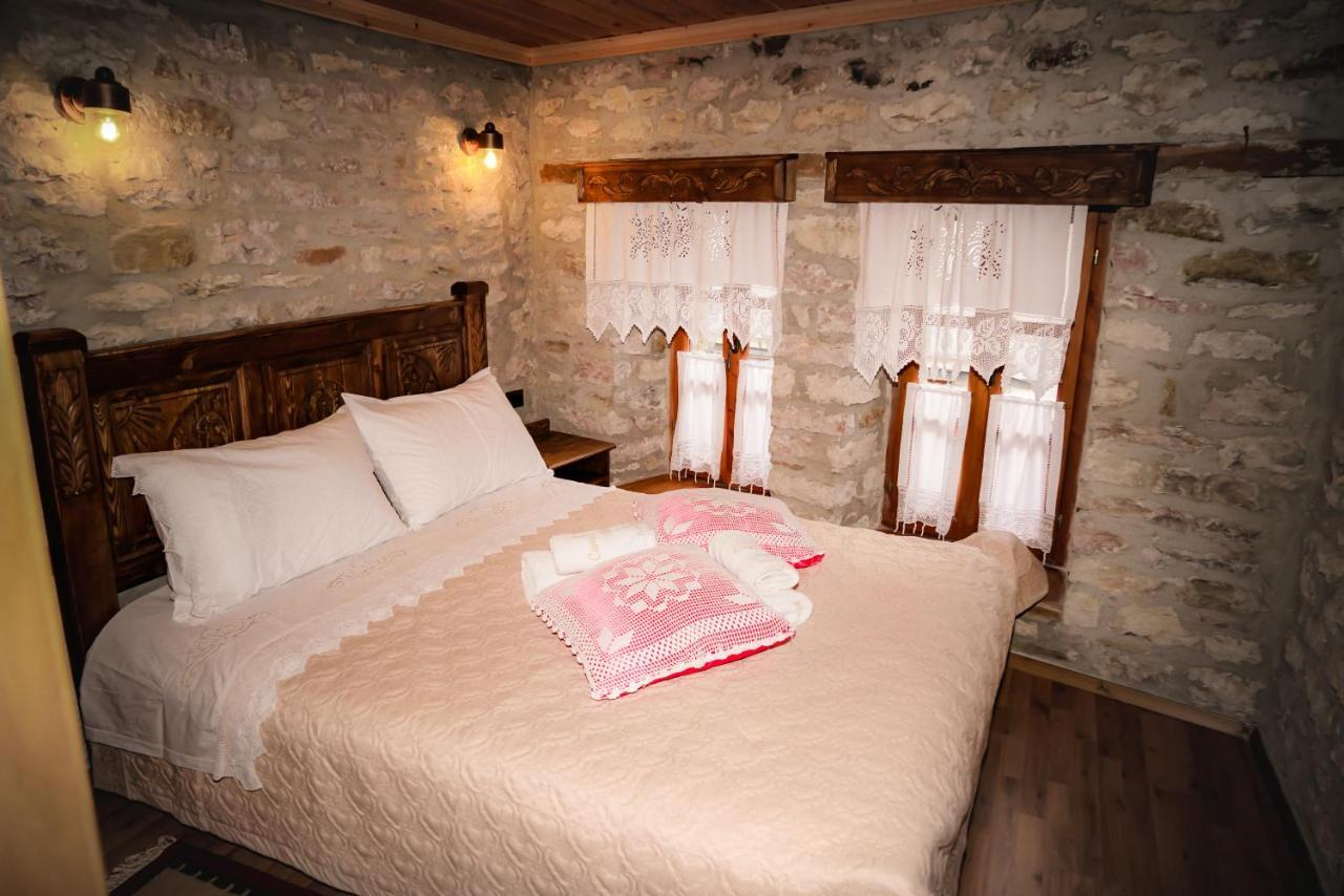 Medieval Rooms Gjirokastër Eksteriør bilde