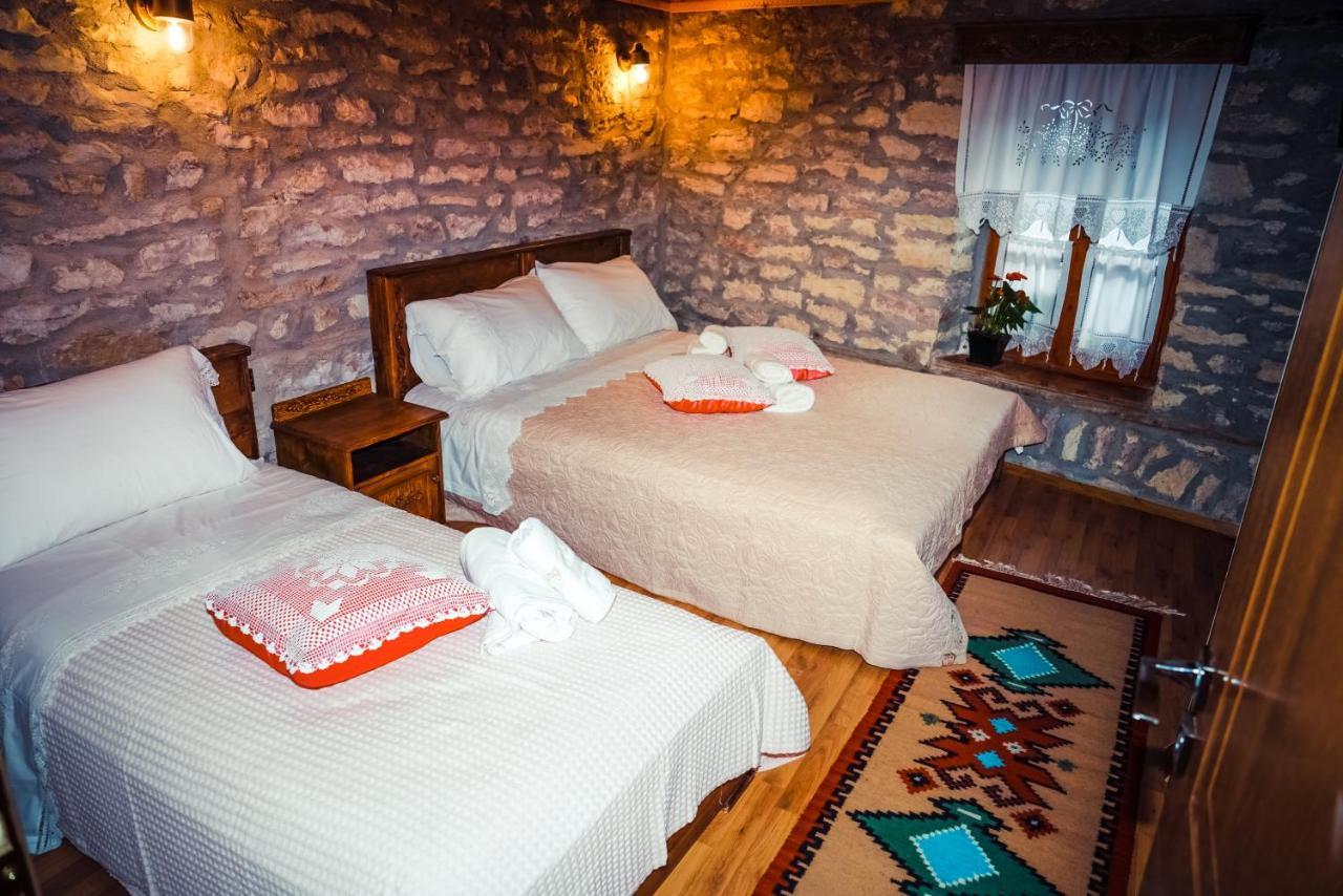 Medieval Rooms Gjirokastër Eksteriør bilde