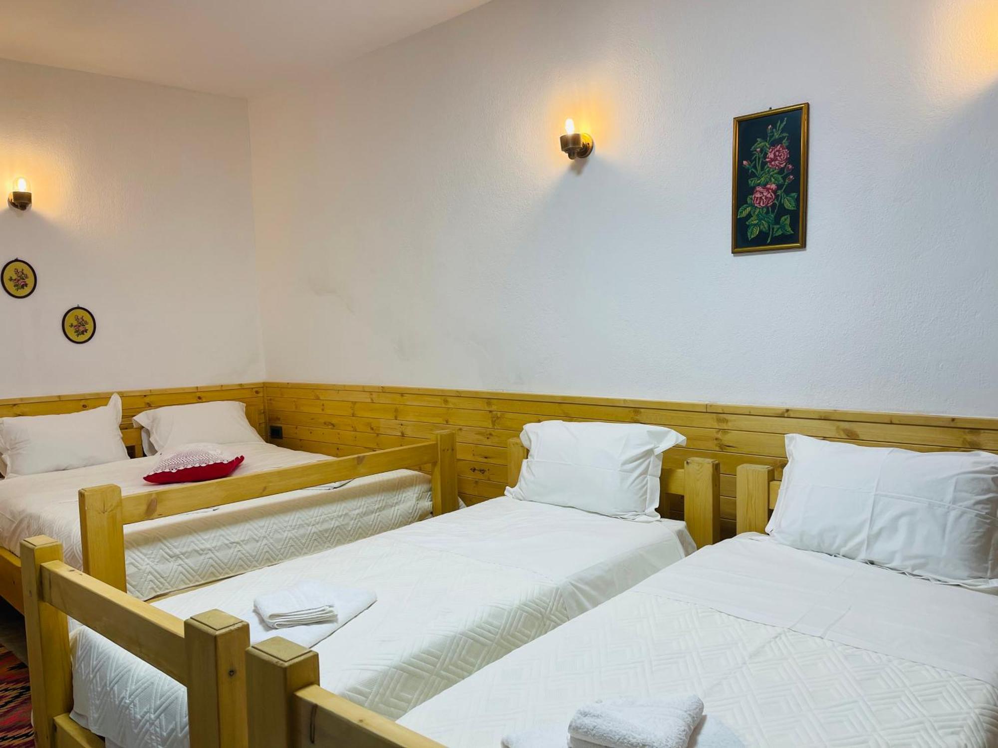Medieval Rooms Gjirokastër Eksteriør bilde